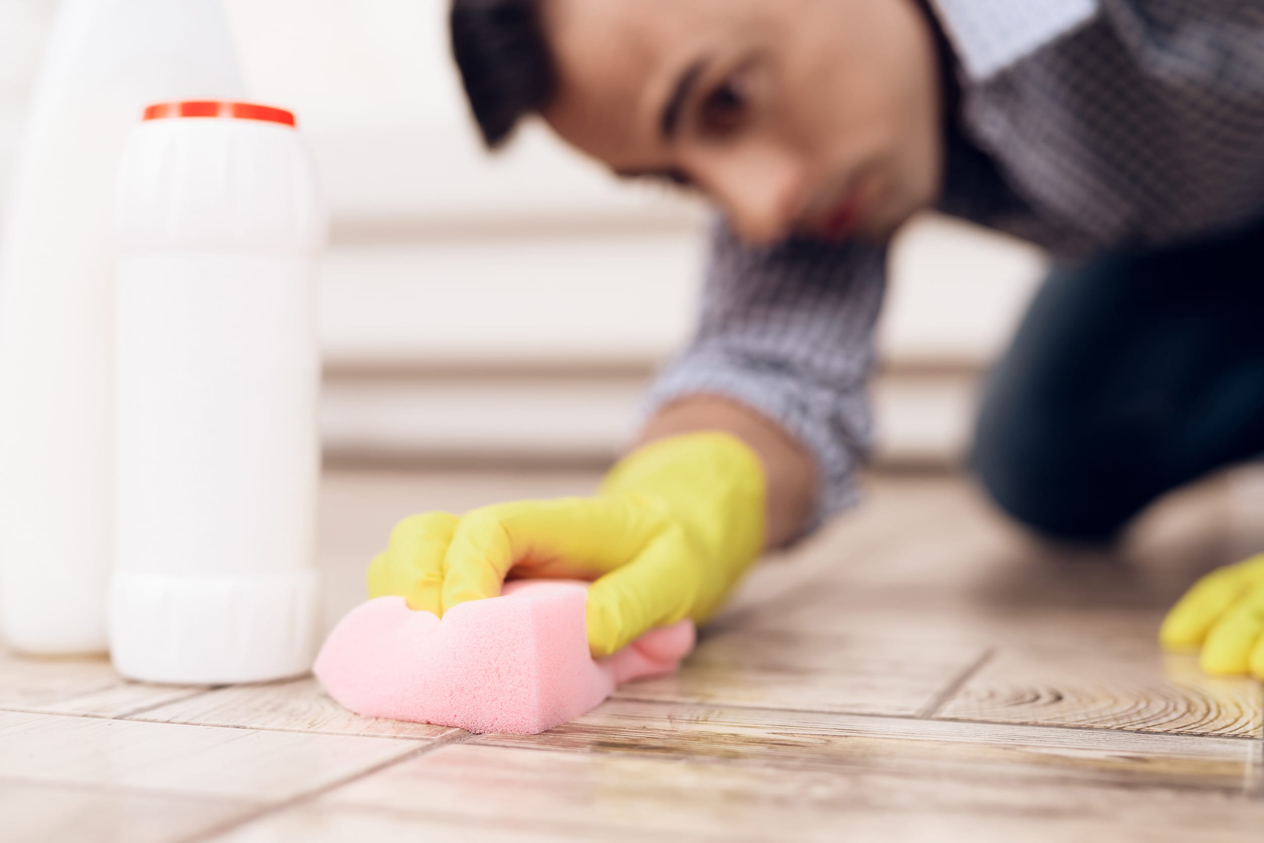 Veel gemaakte fouten bij het schoonmaken van een natuurstenen vloer